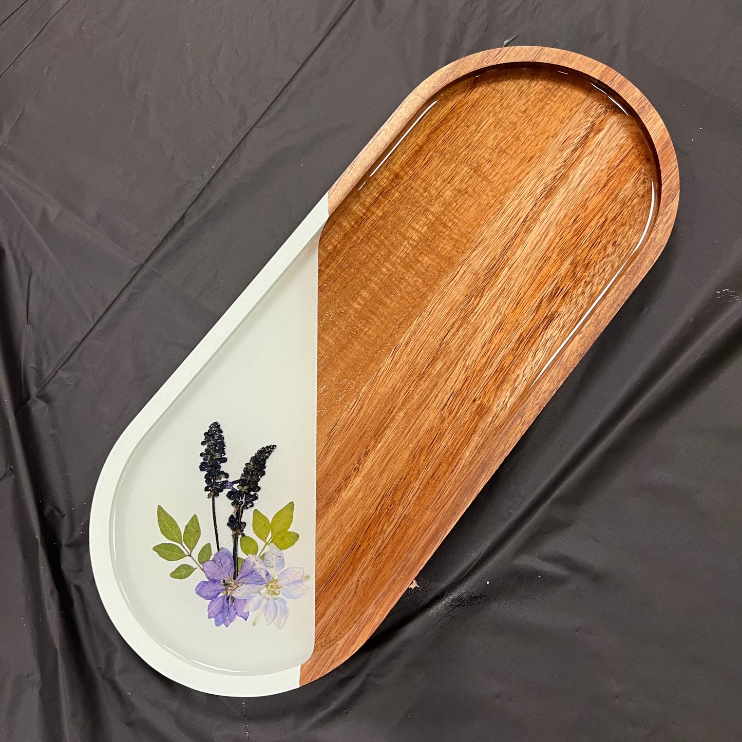 5/30/2025 - Friday (6pm) Pressed Flower Resin Workshop