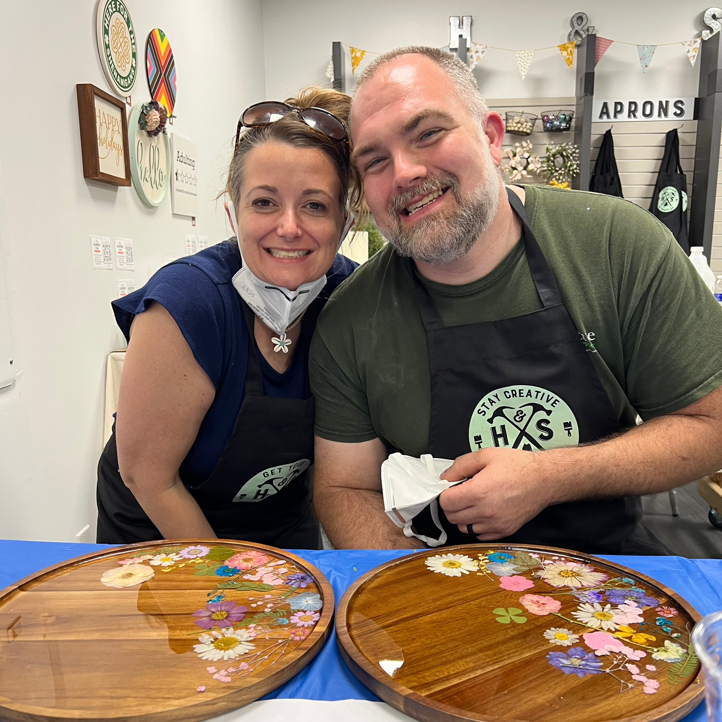 10/18/2025 - Saturday (11:00am) Pressed Flower Resin Workshop - TEEN FRIENDLY