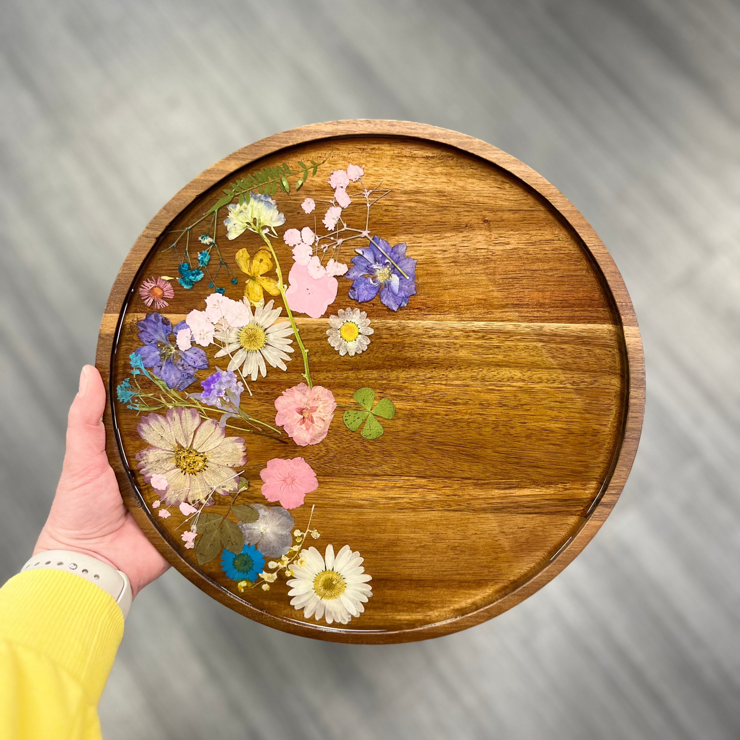 10/18/2025 - Saturday (11:00am) Pressed Flower Resin Workshop - TEEN FRIENDLY