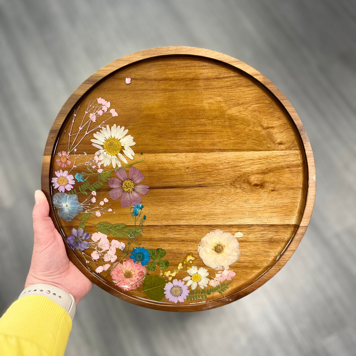 10/18/2025 - Saturday (11:00am) Pressed Flower Resin Workshop - TEEN FRIENDLY