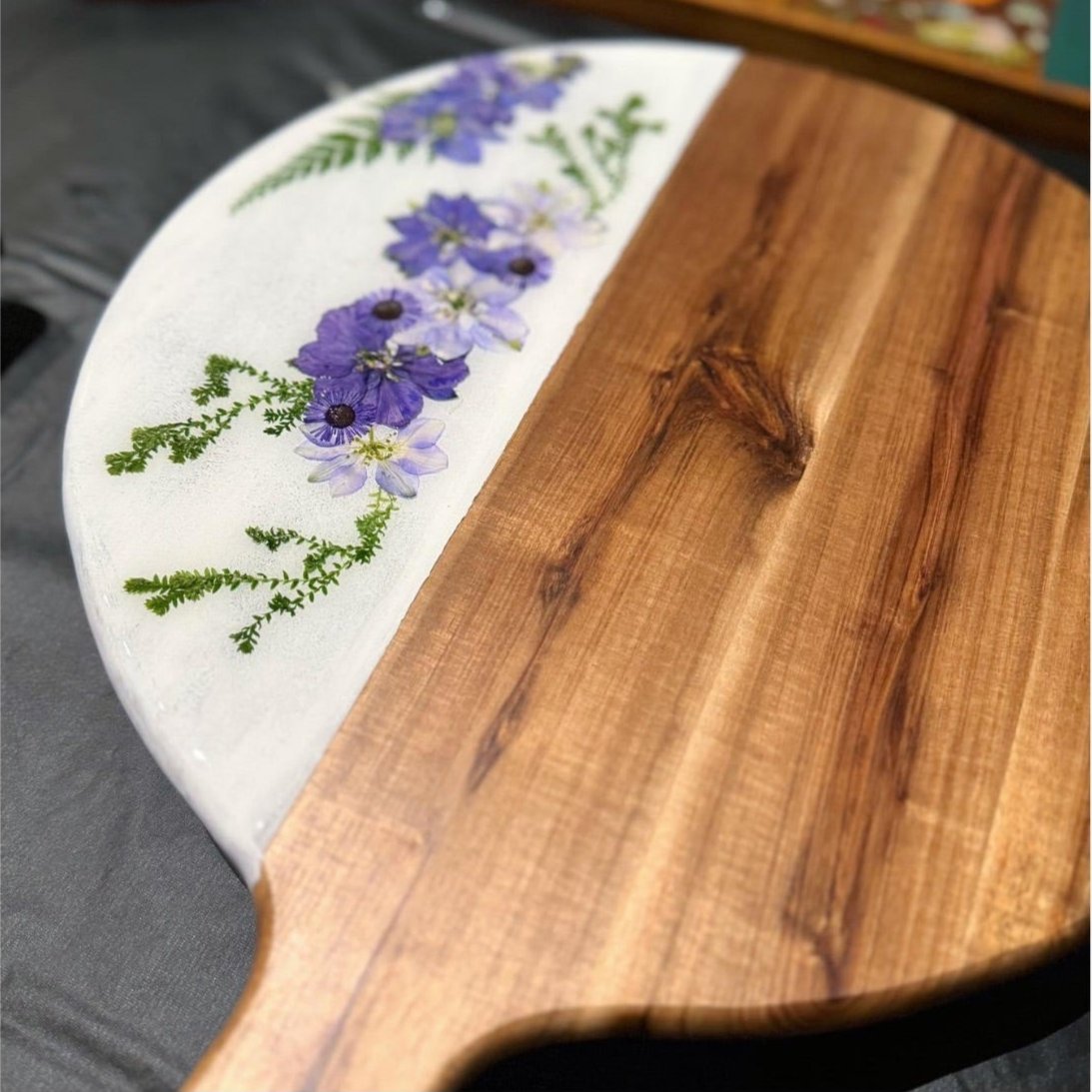 5/30/2025 - Friday (6pm) Pressed Flower Resin Workshop