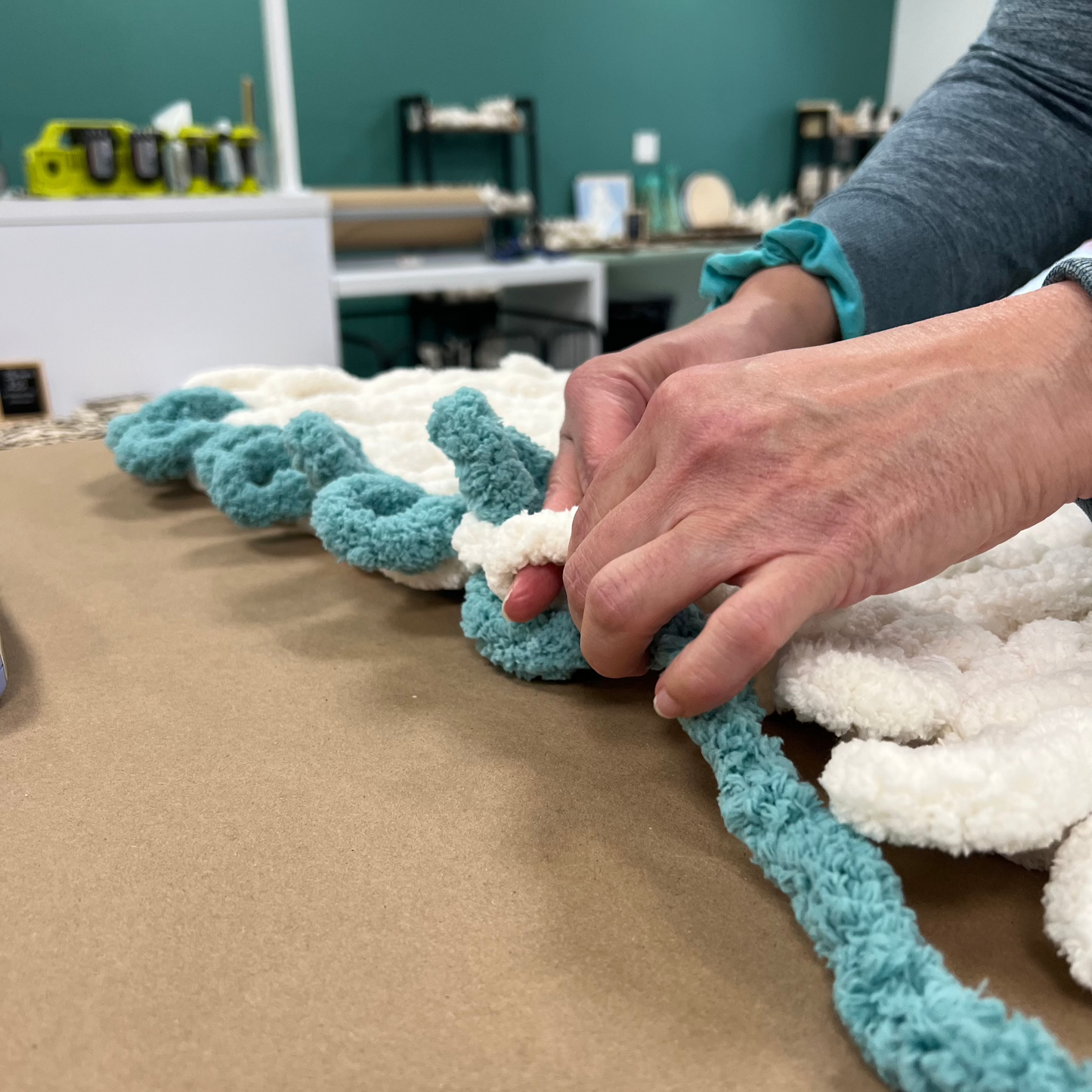11/9/2025 - Sunday (11am) Cozy Knit Blankets Workshop - TEEN FRIENDLY