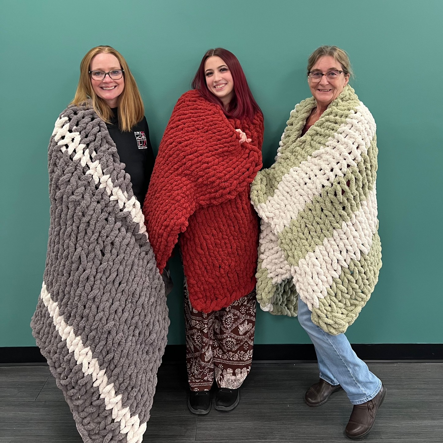 11/9/2025 - Sunday (11am) Cozy Knit Blankets Workshop - TEEN FRIENDLY