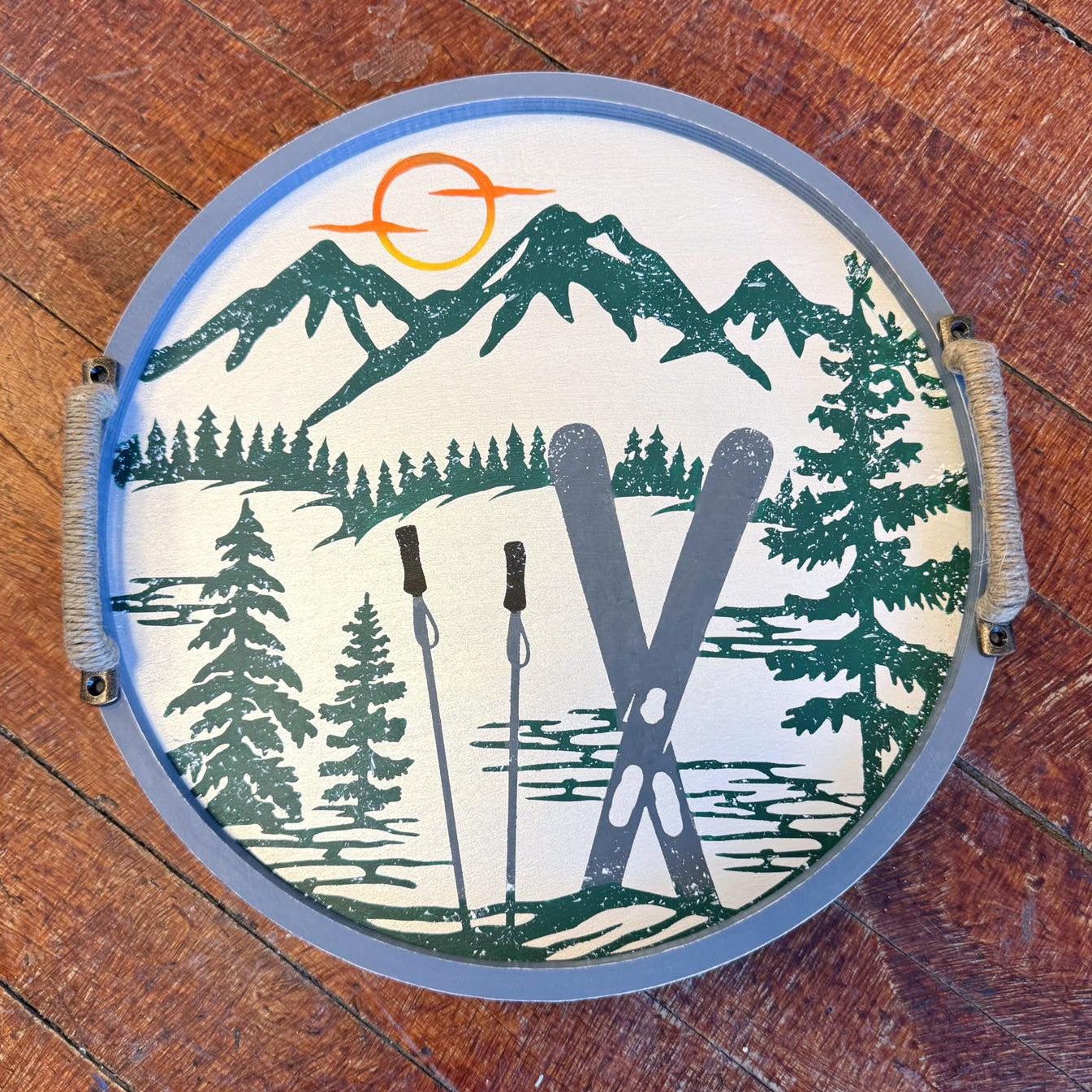 14" Round Ski Scene