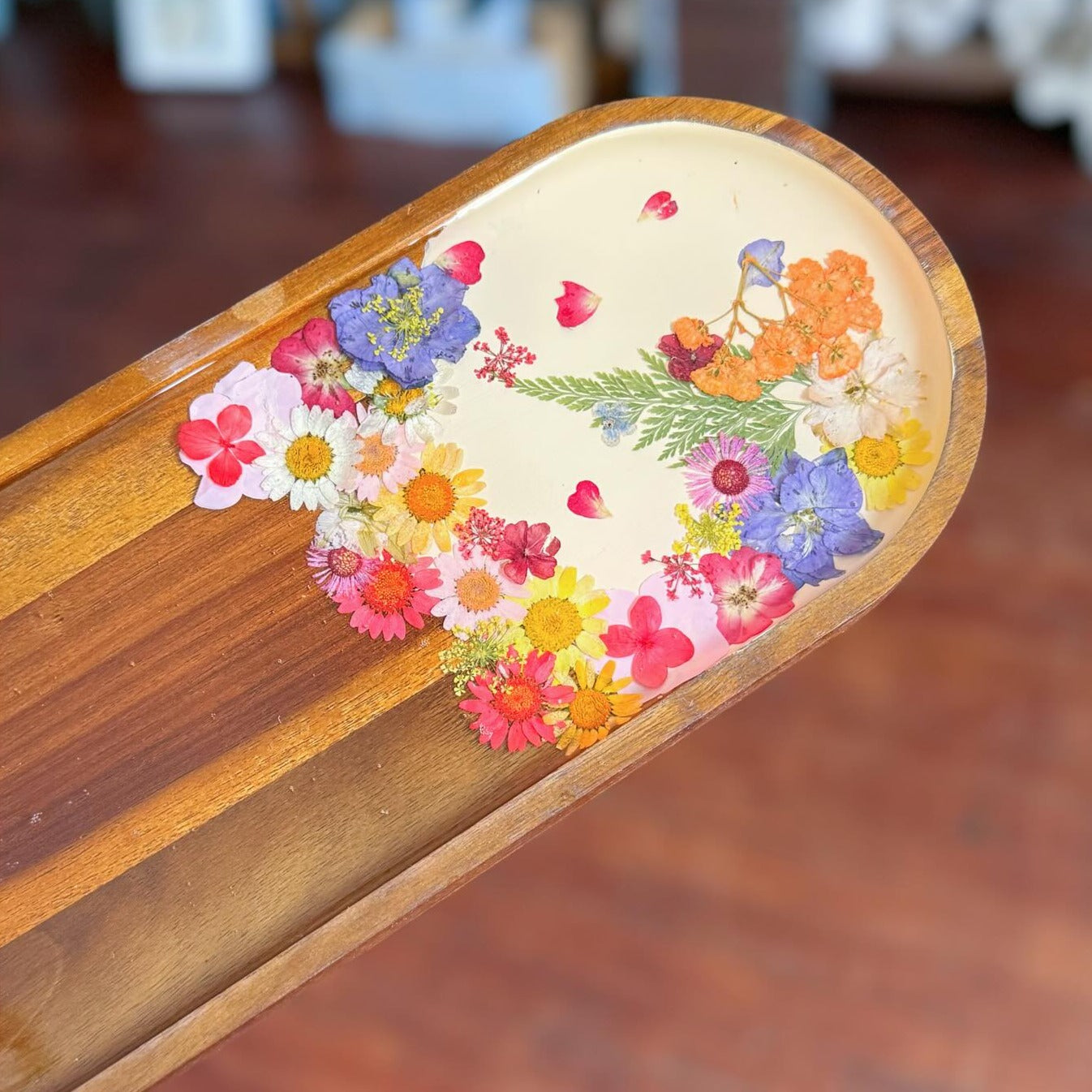 5/30/2025 - Friday (6pm) Pressed Flower Resin Workshop