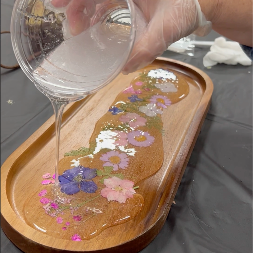 5/30/2025 - Friday (6pm) Pressed Flower Resin Workshop