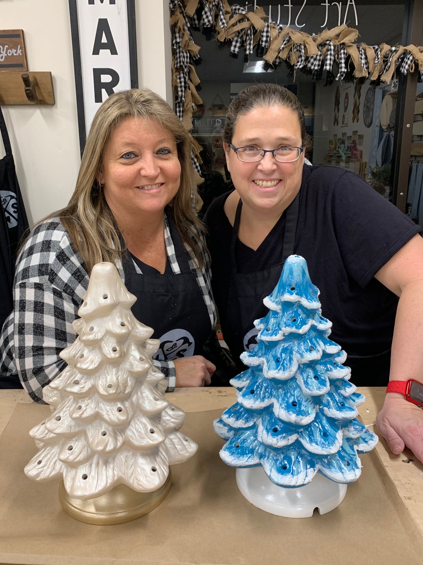 11/16/2024 - Saturday (11am) PYO Nostalgic Ceramic Christmas Tree Workshop!