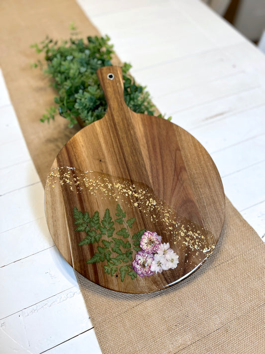 Pressed Flower w/ Clear Resin & Gold Flakes Round Cutting Board 12"