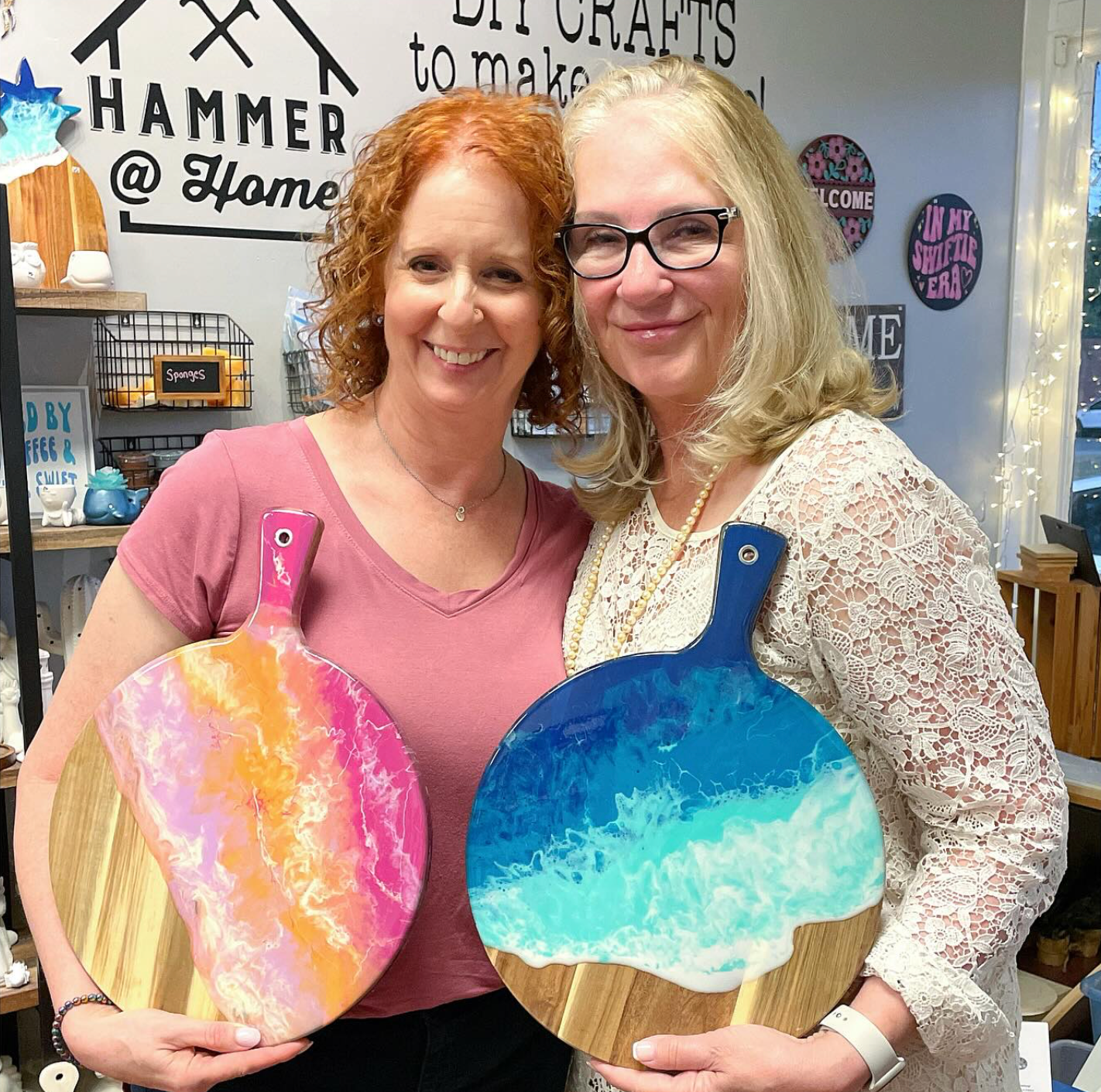 12/15/24 - Sunday (11:00 & 11:30 Seating) Intro to Resin Trays & Cutting Boards